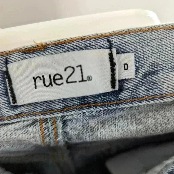 Rue21 Asymmetrical Waist Mom Jeans Size 0 Light Wash - Picture 5 of 16